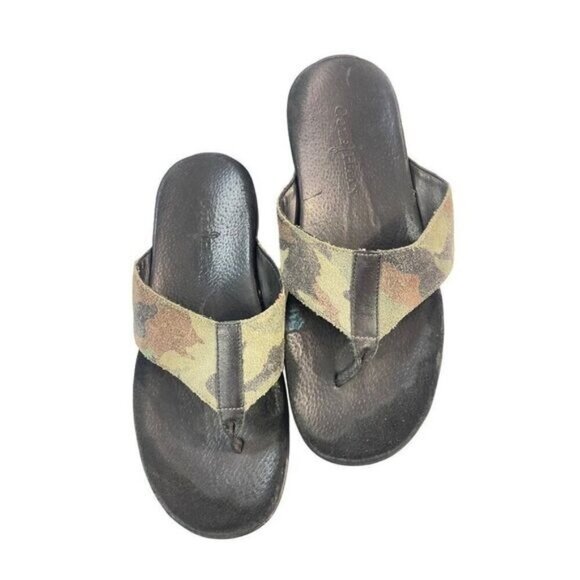 Cole Haan Men's Green Camo Suede Thong Sandals Flip Flops 7 M - Picture 1 of 6